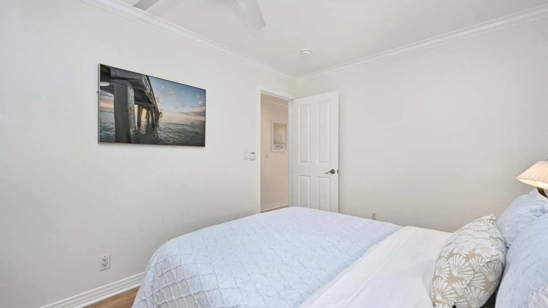 Holiday home Freshly Renovated Beach House Steps To The Beach Newport Beach United States