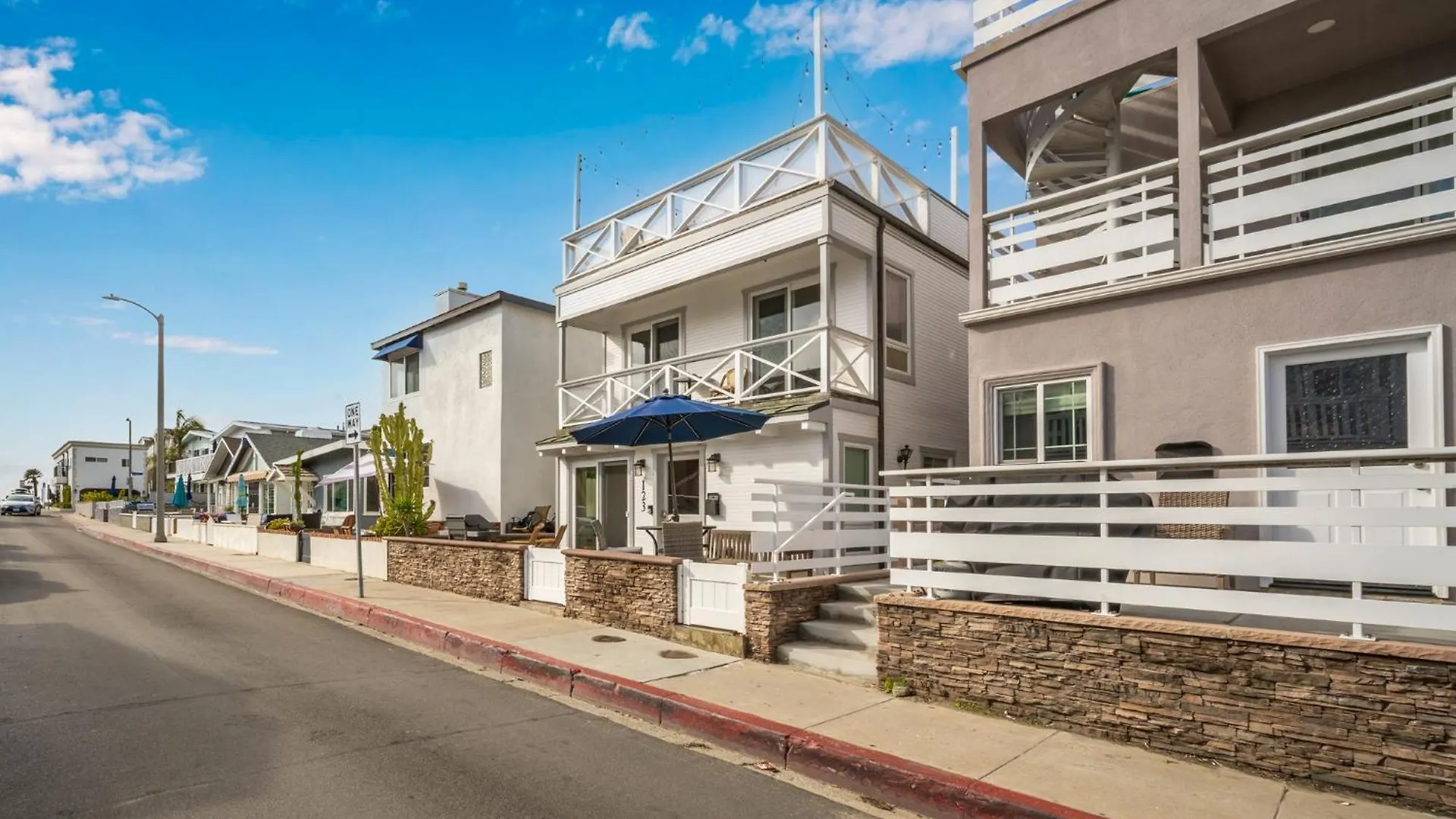 Freshly Renovated Beach House Steps To The Beach Newport Beach United States