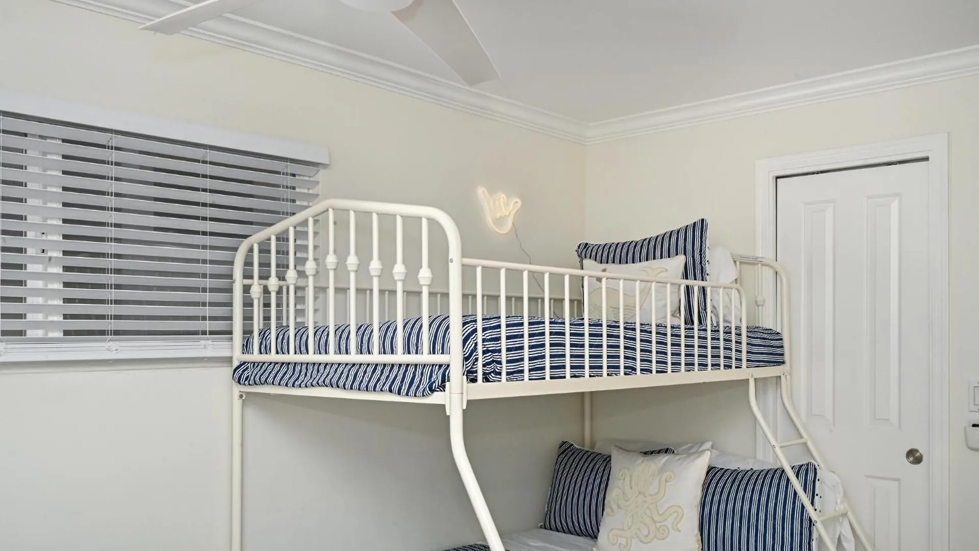 Casa vacanze Freshly Renovated Beach House Steps To The Beach Newport Beach