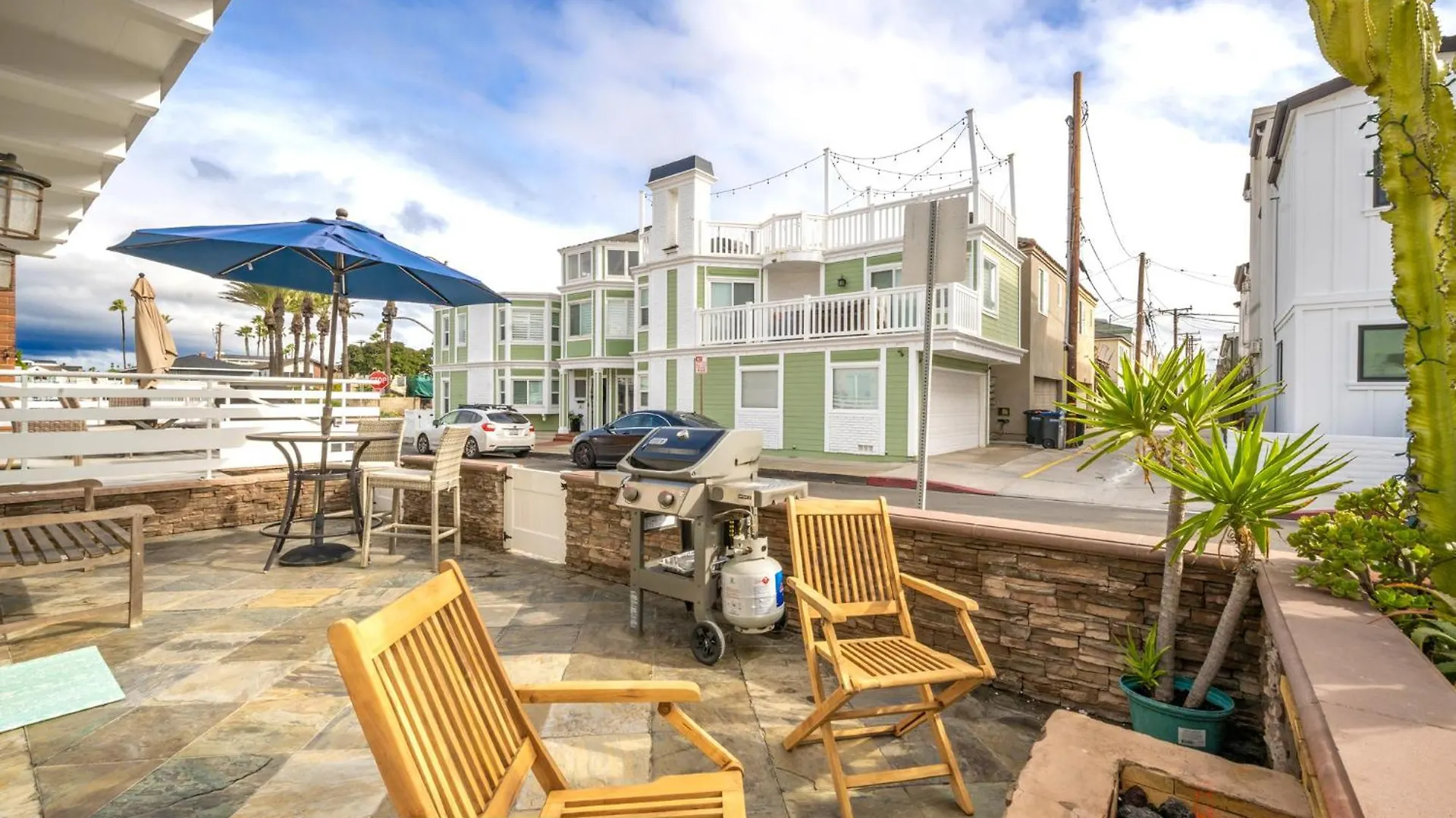 Freshly Renovated Beach House Steps To The Beach Newport Beach
