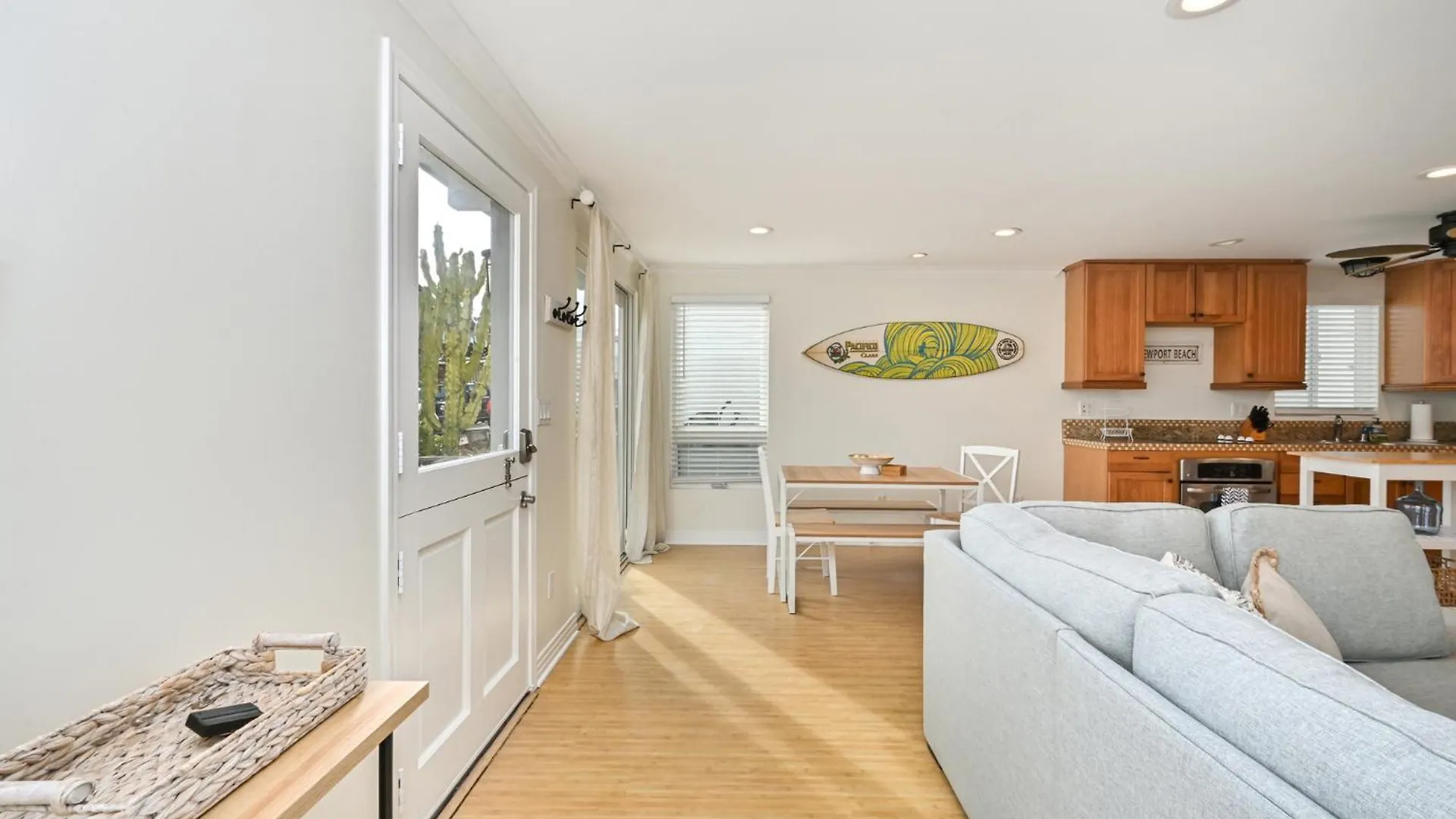 Casa vacanze Freshly Renovated Beach House Steps To The Beach Newport Beach