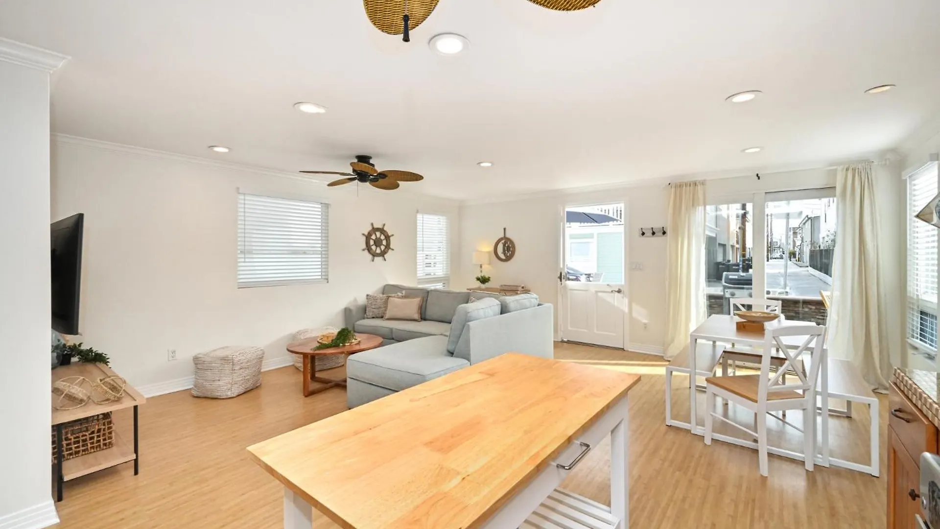 Casa vacanze Freshly Renovated Beach House Steps To The Beach Newport Beach